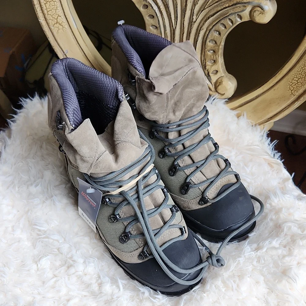 Bates Tora Bora Alpine Hiking Boots